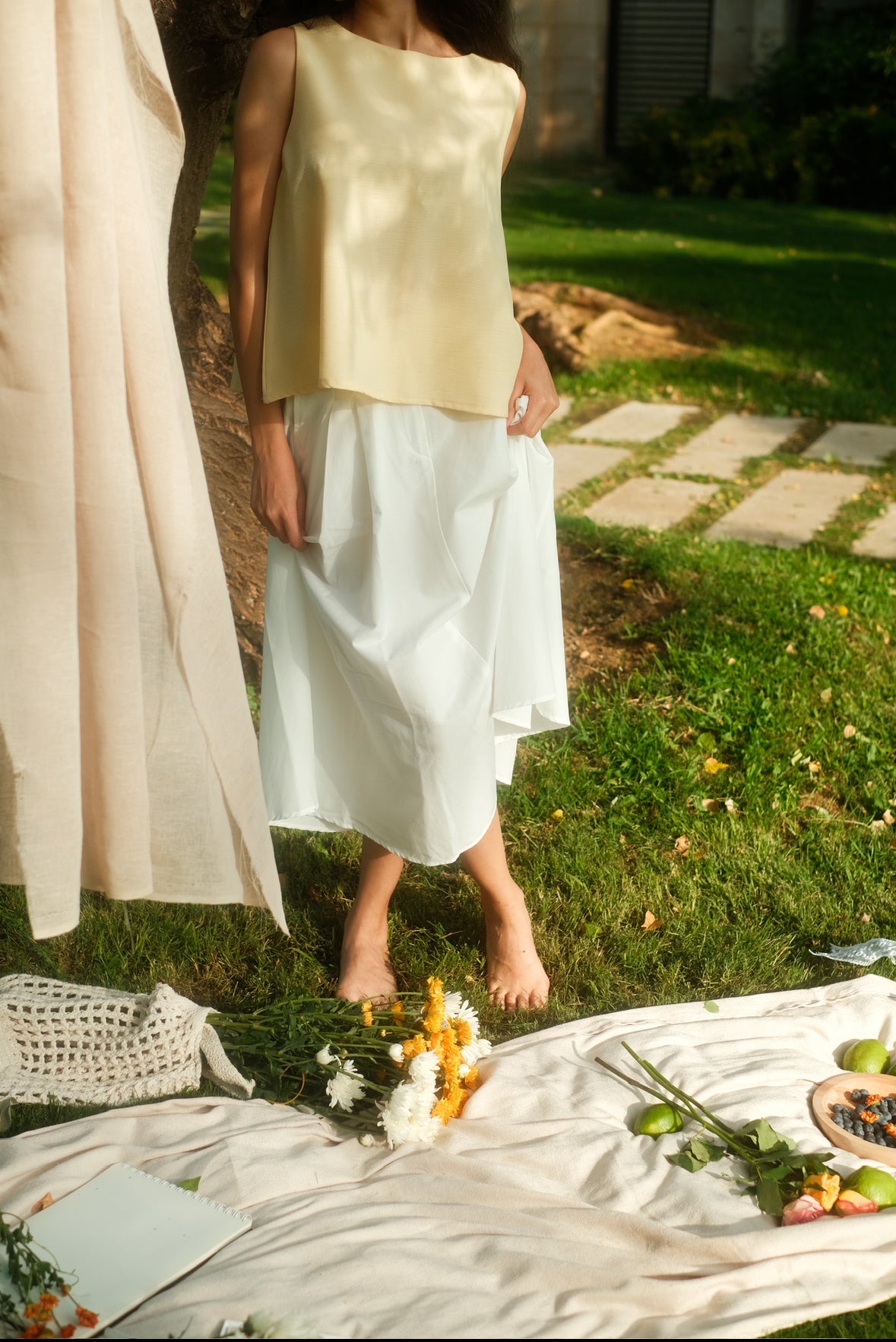 The white poplin skirt