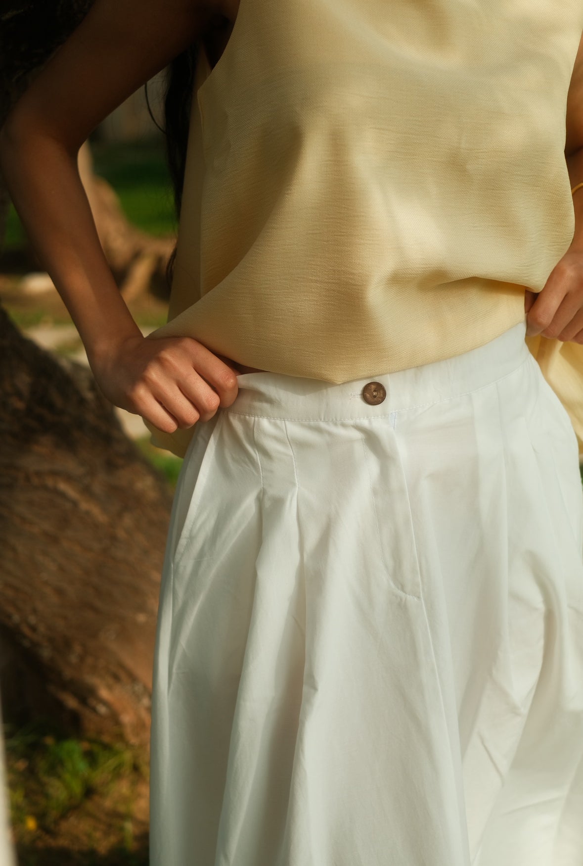 The white poplin skirt