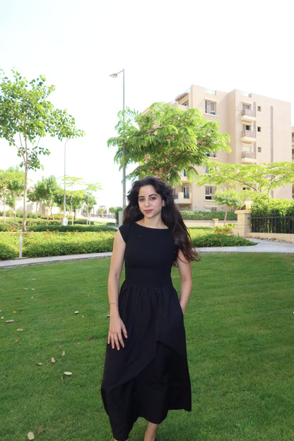 Black poplin midi dress