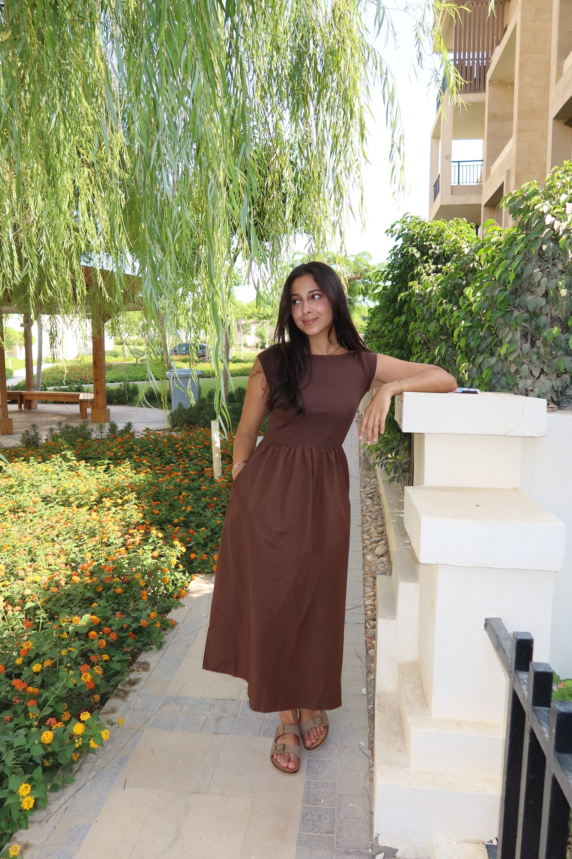 Brown poplin midi dress