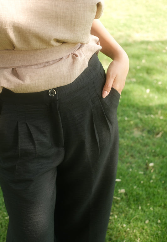 The black linen pants